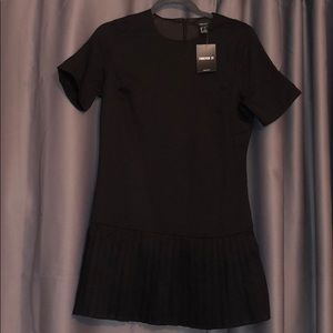 FOREVER 21 Black Shift Dress NWT